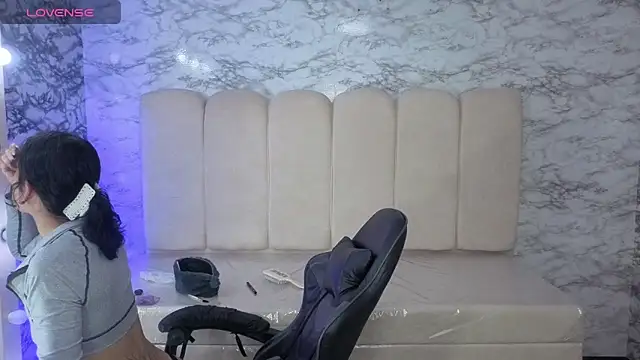 kataleya t online show from November 13, 2025, 4:05 am