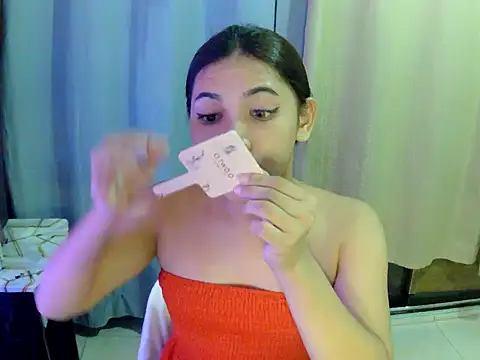 Snapshot of Chen_Lavin chatting on November 1, 2025, 5:29 pm Chen Lavin online show from November 1, 2025, 5:29 pm