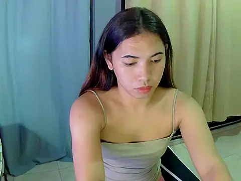 Snapshot of Chen_Lavin chatting on October 15, 2025, 7:27 am Chen Lavin online show from October 15, 2025, 7:27 am