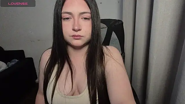 valentinauwu online show from December 20, 2025, 1:08 am