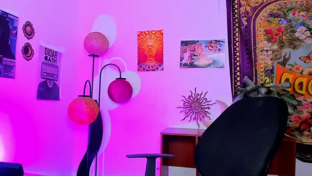 Raven luv online show from April 1, 2026, 2:35 am