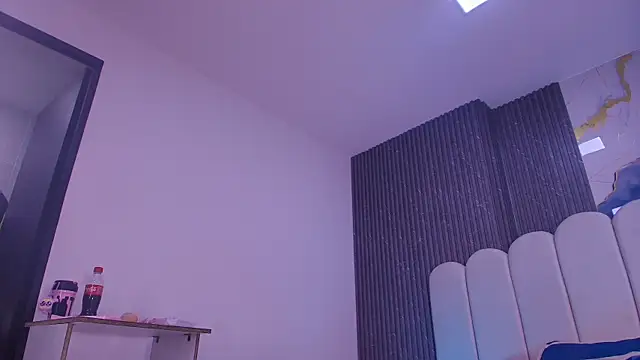 abbyrouss  online show from May 30, 2026, 3:13 am