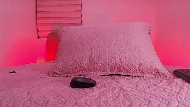 abbyrouss  online show from November 23, 2025, 3:05 am