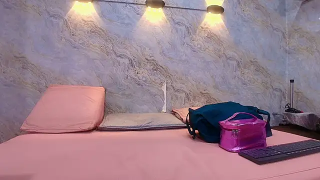 abbyrouss  online show from October 29, 2025, 3:27 am