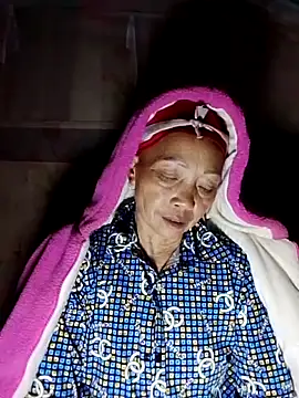 -Xuka-200 online show from November 26, 2025, 11:54 am