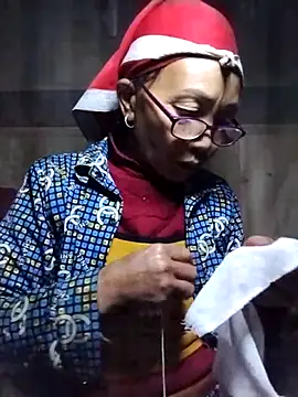 -Xuka-200 online show from February 4, 2026, 11:38 am