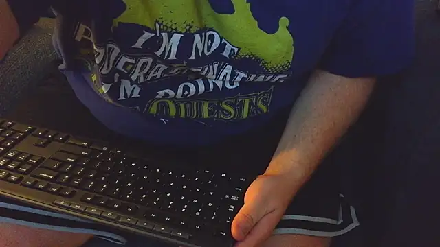 Snapshot of thighguy30 chatting on October 9, 2025, 11:38 pm thighguy30 online show from October 9, 2025, 11:38 pm