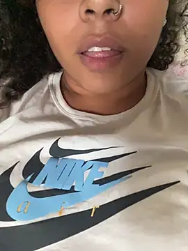 Snapshot of ___seusegredo chatting on February 10, 2026, 3:33 pm seusegredo online show from February 10, 2026, 3:33 pm