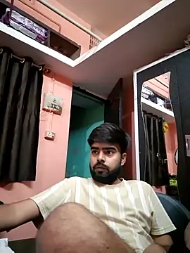 soniriyaa010101 online show from May 9, 2026, 7:39 pm