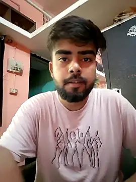 soniriyaa010101 online show from April 26, 2026, 7:44 pm