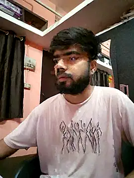 soniriyaa010101 online show from May 14, 2026, 8:55 am