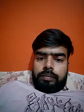 soniriyaa010101 online show from October 22, 2025, 9:42 am