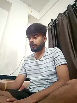 soniriyaa010101 online show from July 17, 2026, 6:49 pm