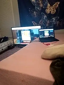 LuvTune online show from April 18, 2026, 10:17 am