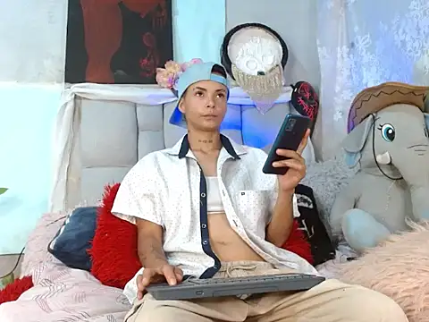 Snapshot of Dorland777 chatting on November 23, 2025, 7:51 am Dorland777 online show from November 23, 2025, 7:51 am