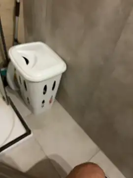 Snapshot of _Famous_ chatting on September 24, 2025, 2:01 pm Famous online show from September 24, 2025, 2:01 pm