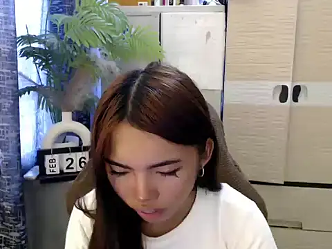 cutie milker online show from February 27, 2026, 3:07 am