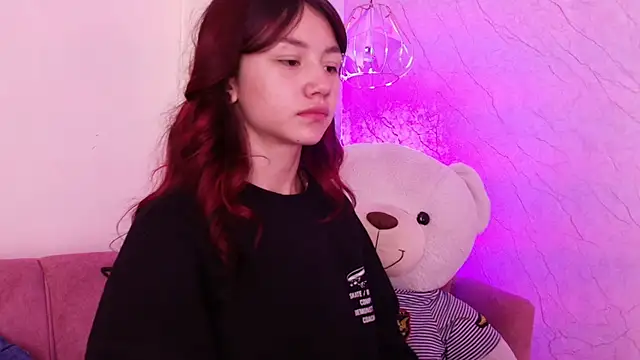 Snapshot of april_bennett chatting on October 15, 2025, 12:24 pm april bennett online show from October 15, 2025, 12:24 pm