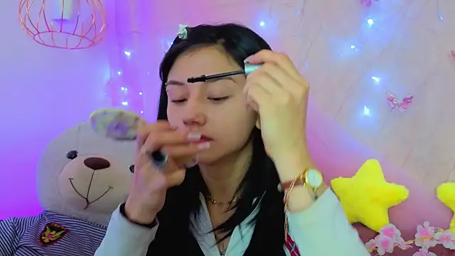 Snapshot of april_bennett chatting on February 18, 2026, 12:34 pm april bennett online show from February 18, 2026, 12:34 pm