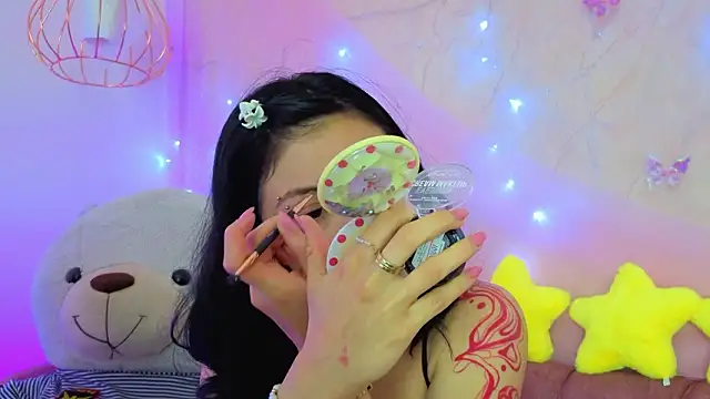 Snapshot of april_bennett chatting on February 20, 2026, 12:29 pm april bennett online show from February 20, 2026, 12:29 pm