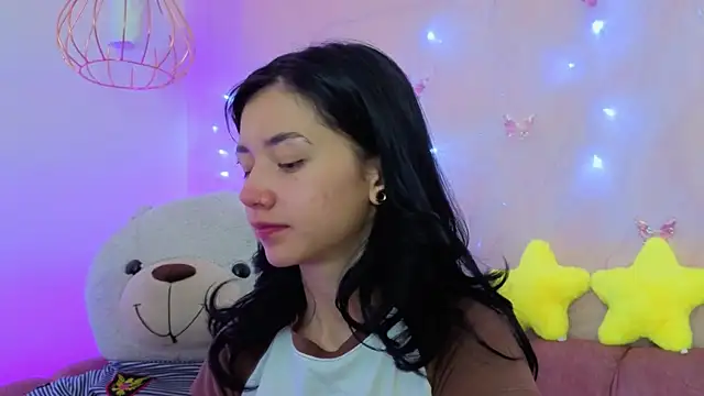 Snapshot of april_bennett chatting on January 17, 2026, 12:20 pm april bennett online show from January 17, 2026, 12:20 pm