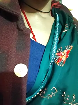 SweetKomal89 online show from November 13, 2025, 11:41 pm