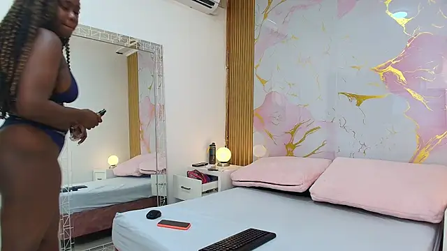 AlishaDixon online show from October 30, 2025, 11:52 am