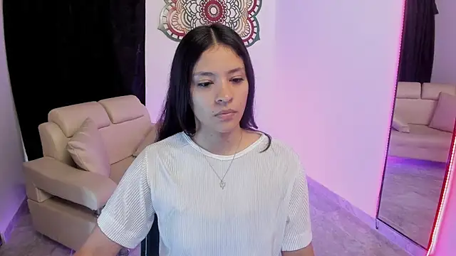 Candy fox 19 online show from March 11, 2026, 4:12 pm