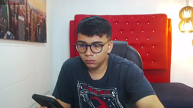 titanxero online show from November 11, 2025, 12:55 pm