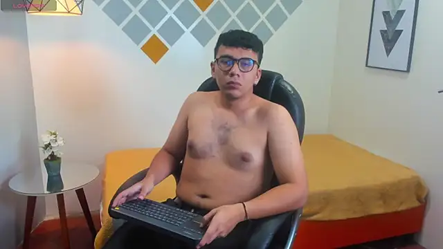 titanxero online show from October 7, 2025, 11:44 am