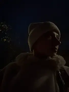 dark summer online show from November 24, 2025, 3:01 pm