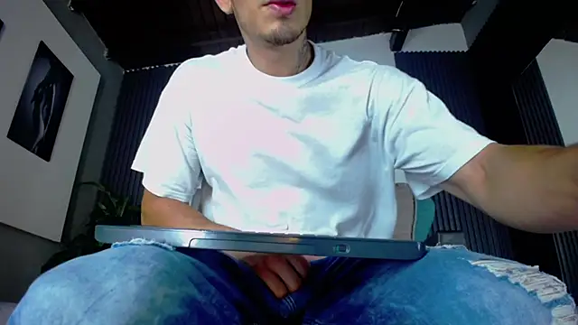 John Apolo1 online show from September 15, 2025, 11:32 am