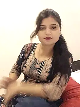 Hot-Pooja25 online show from March 28, 2026, 10:05 am