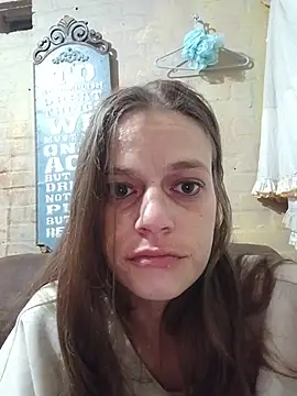 Snapshot of Skymadison chatting on May 28, 2026, 12:51 am Skymadison online show from May 28, 2026, 12:51 am
