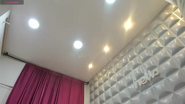 Elara Lee online show from September 27, 2025, 9:21 pm