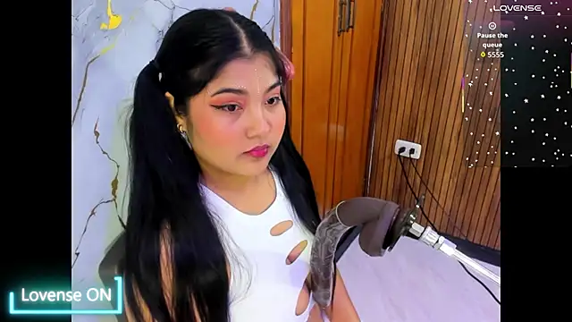 Snapshot of mysticlatina1 chatting on January 6, 2026, 12:09 pm mysticlatina1 online show from January 6, 2026, 12:09 pm