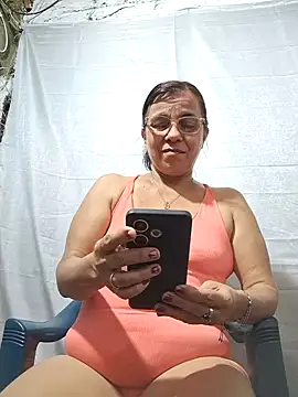 Lucerito-Hot online show from February 16, 2026, 3:10 pm