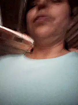 Lucerito-Hot online show from February 17, 2026, 5:21 pm