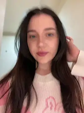Cuddlies Lili online show from September 12, 2025, 12:16 pm