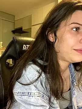 Snapshot of Kekeh_00 chatting on October 8, 2025, 11:27 pm Kekeh 00 online show from October 8, 2025, 11:27 pm