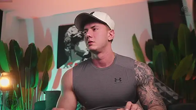 Thomas Falcon online show from November 15, 2025, 12:58 am