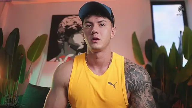 Thomas Falcon online show from November 29, 2025, 10:32 pm