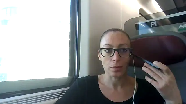 Astrid3 online show from October 9, 2025, 8:26 am