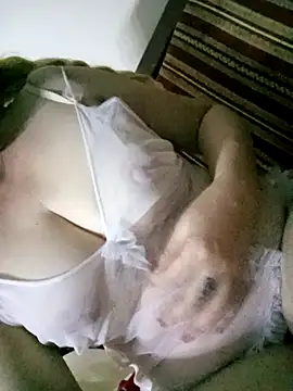 Nonaa6 online show from September 17, 2025, 8:55 pm