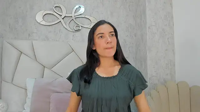 Skylerwhite02 online show from November 8, 2025, 7:50 pm