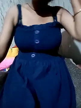 Cute Aaisha online show from October 5, 2025, 6:09 pm