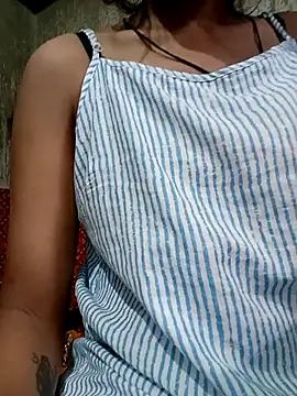Cute Aaisha online show from September 30, 2025, 1:55 am