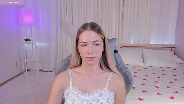 Susan Mimi online show from October 16, 2025, 3:37 am