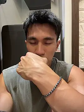 gooodboiii online show from April 26, 2026, 3:09 pm