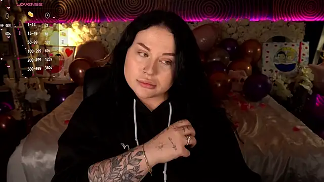 Snapshot of SerahMirabeli chatting on February 17, 2026, 8:17 pm SerahMirabeli online show from February 17, 2026, 8:17 pm